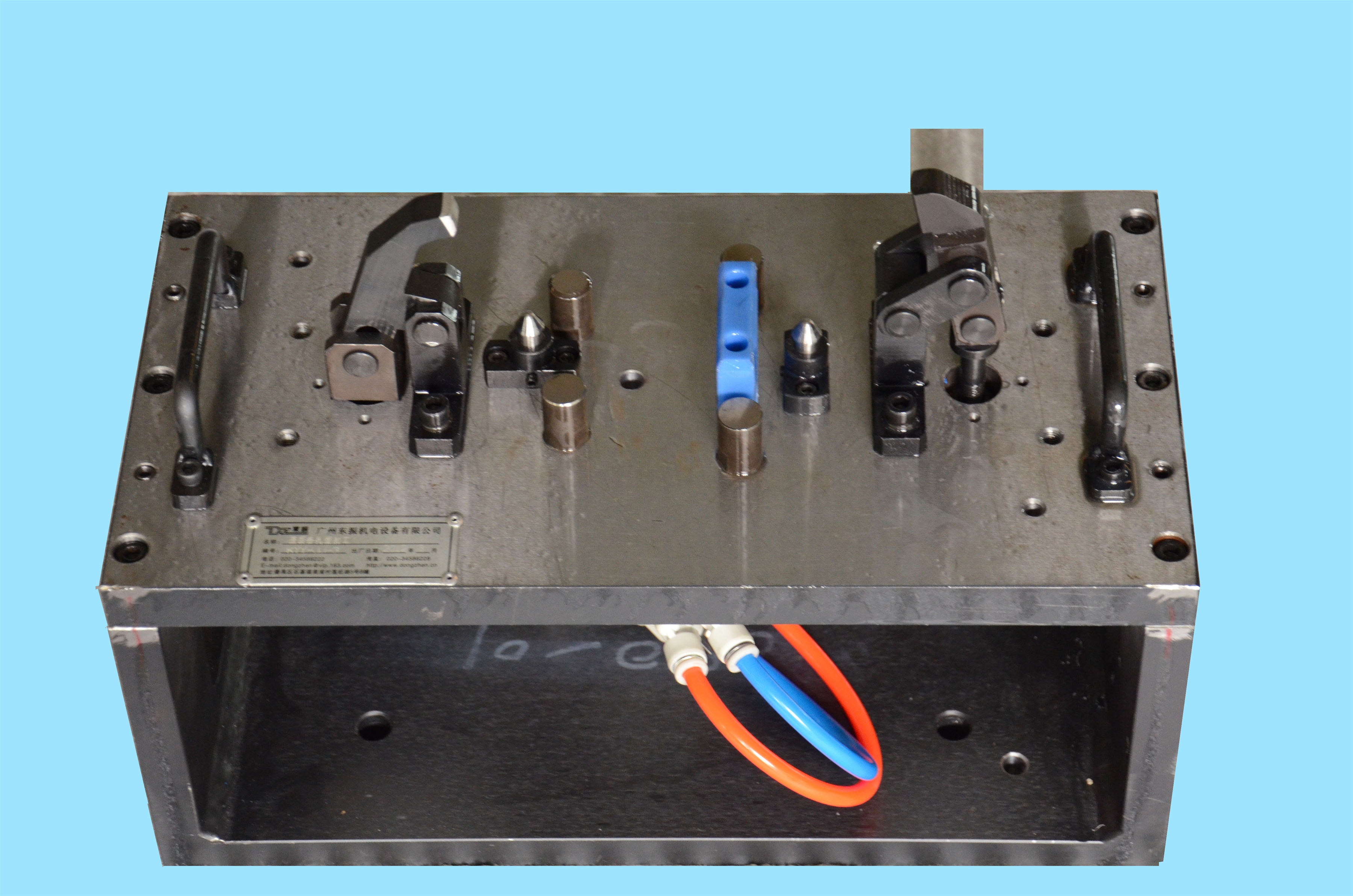 盖面各孔加工夹具