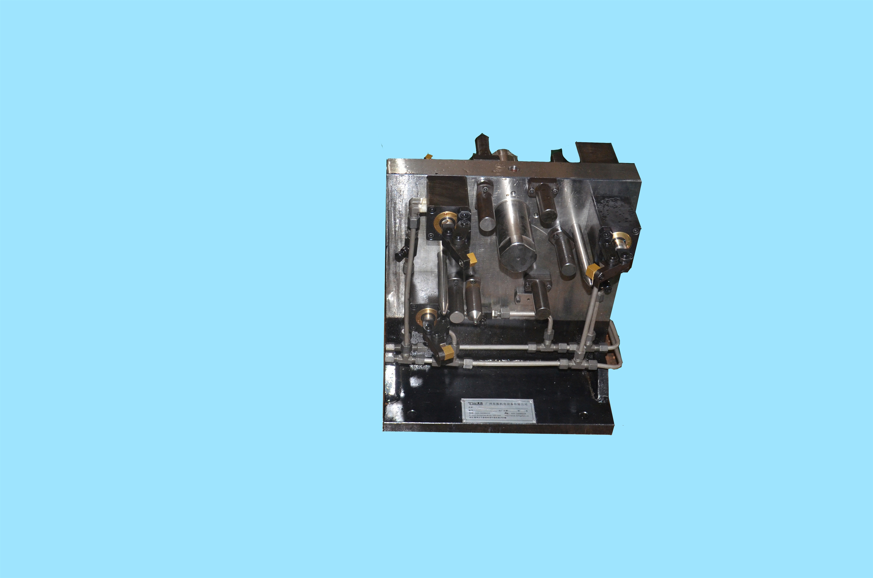 箱体周边孔加工夹具