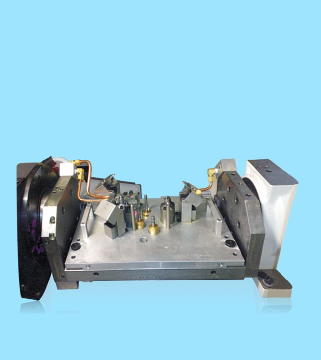 四轴加工中心夹具