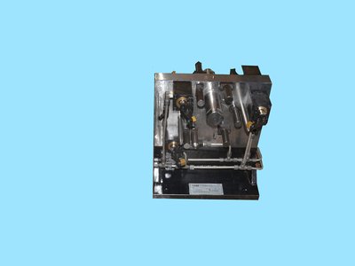 箱体周边孔加工夹具